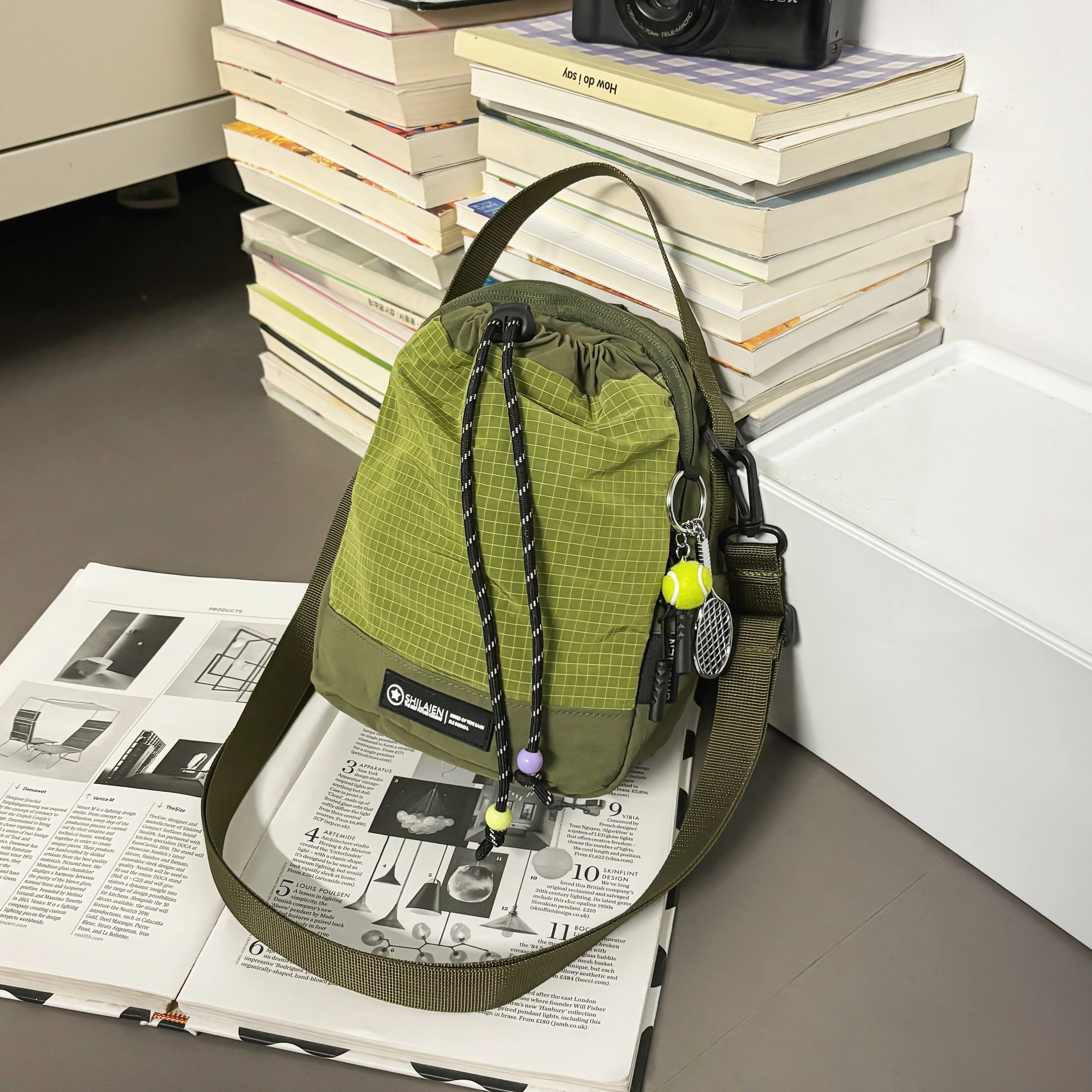 Fashionable Commuter Crossbody Bag Mobile Phone Bag Lightweight