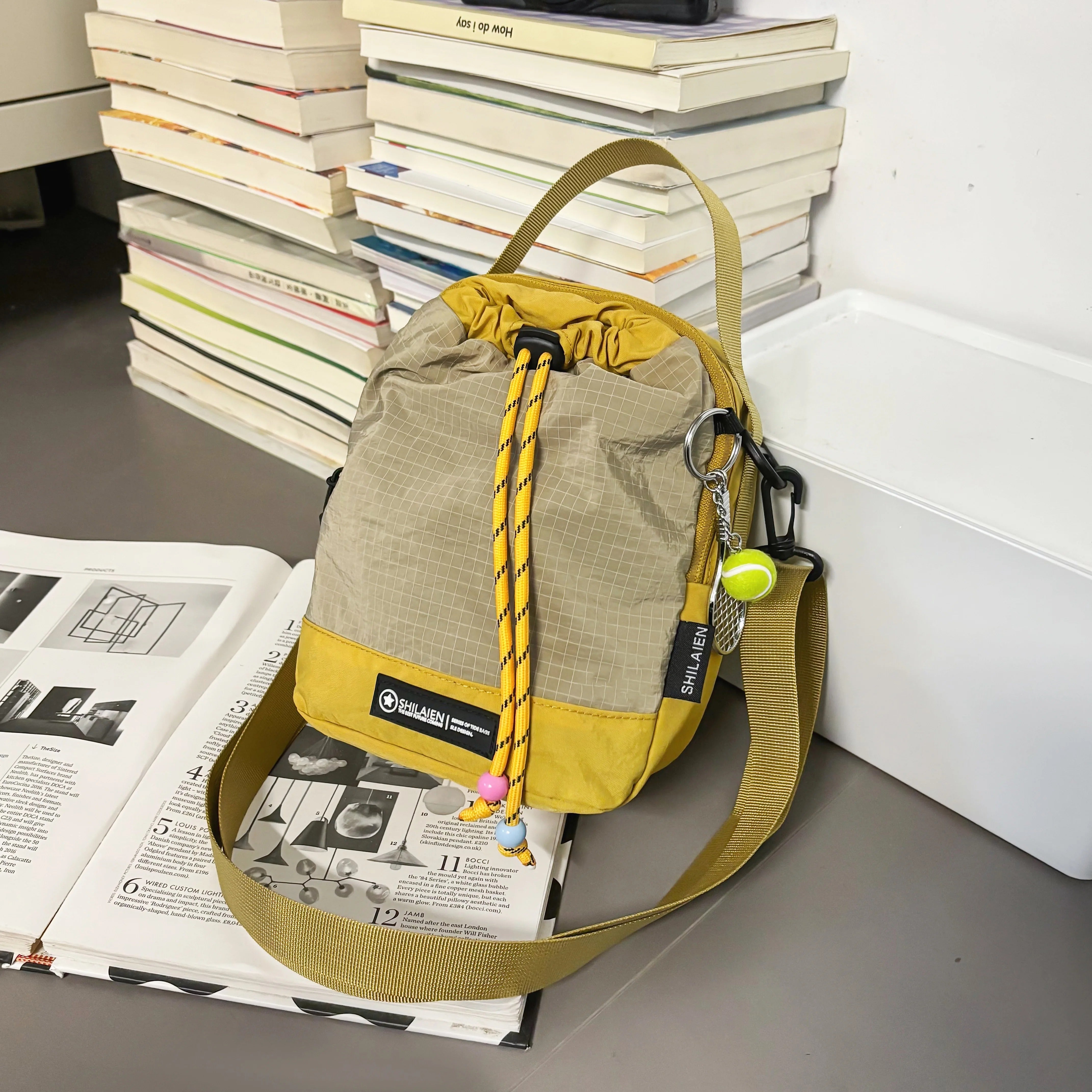 Fashionable Commuter Crossbody Bag Mobile Phone Bag Lightweight