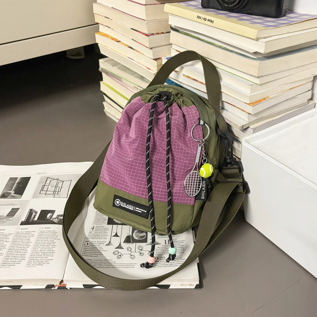 Fashionable Commuter Crossbody Bag Mobile Phone Bag Lightweight