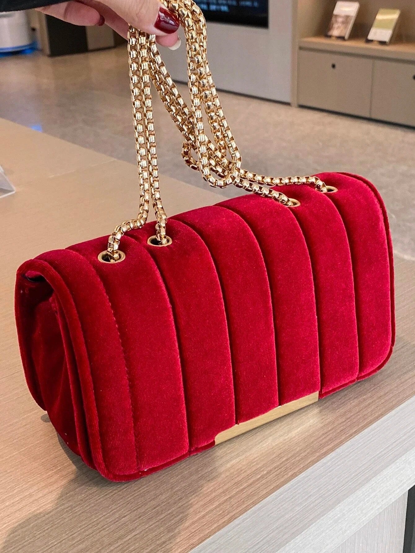 Neon Red Flap Chain Square Bag Velor Leather Fashionable Dating