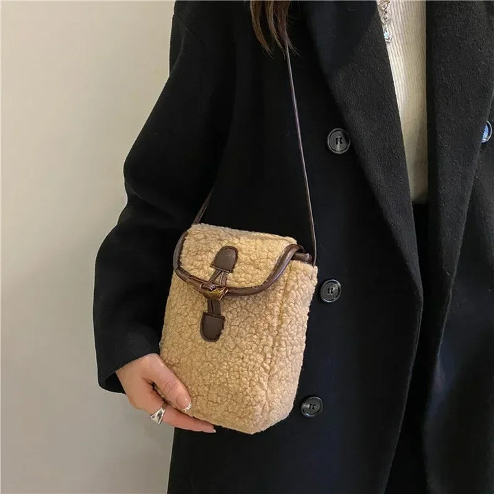 Tender Sweet Lovely Cross Body Teenagers Female Portable Horn Button