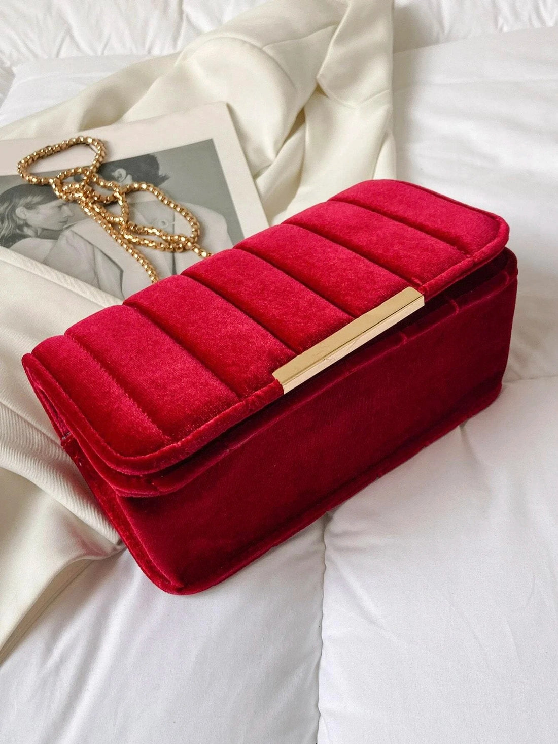 Neon Red Flap Chain Square Bag Velor Leather Fashionable Dating