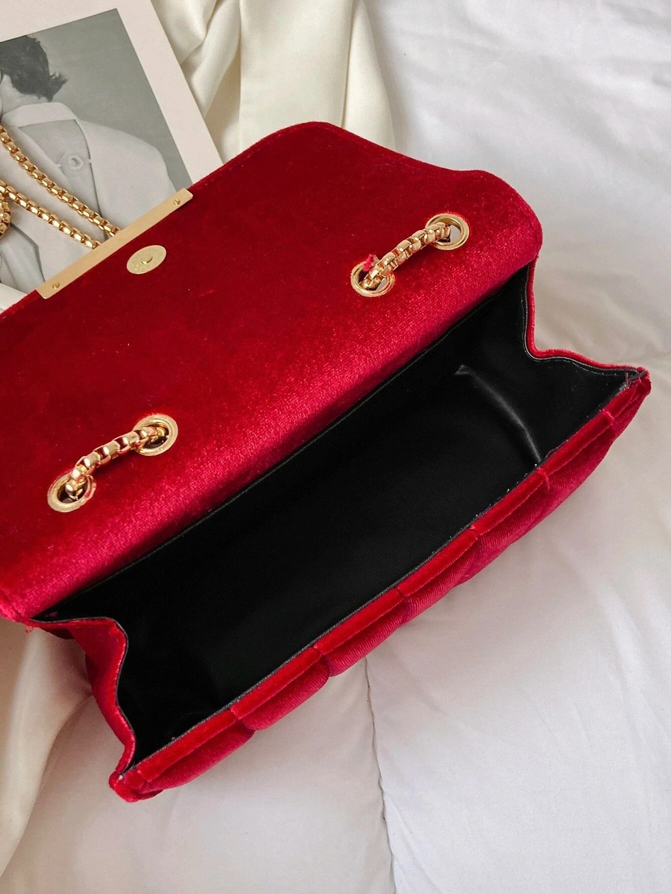 Neon Red Flap Chain Square Bag Velor Leather Fashionable Dating
