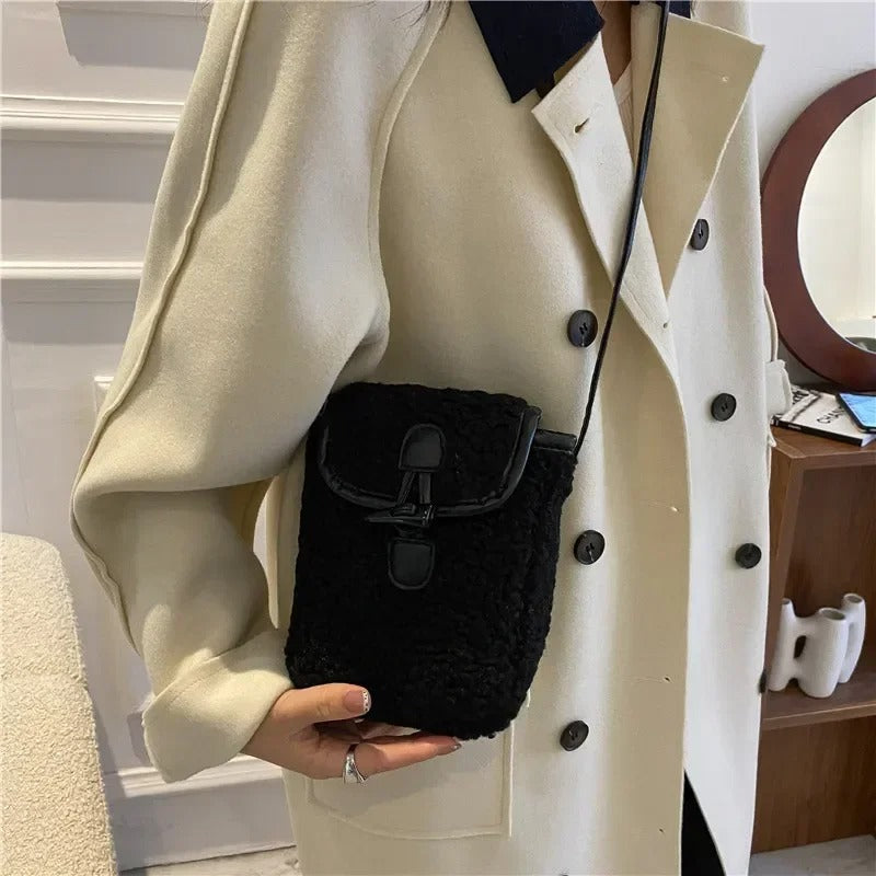 Tender Sweet Lovely Cross Body Teenagers Female Portable Horn Button