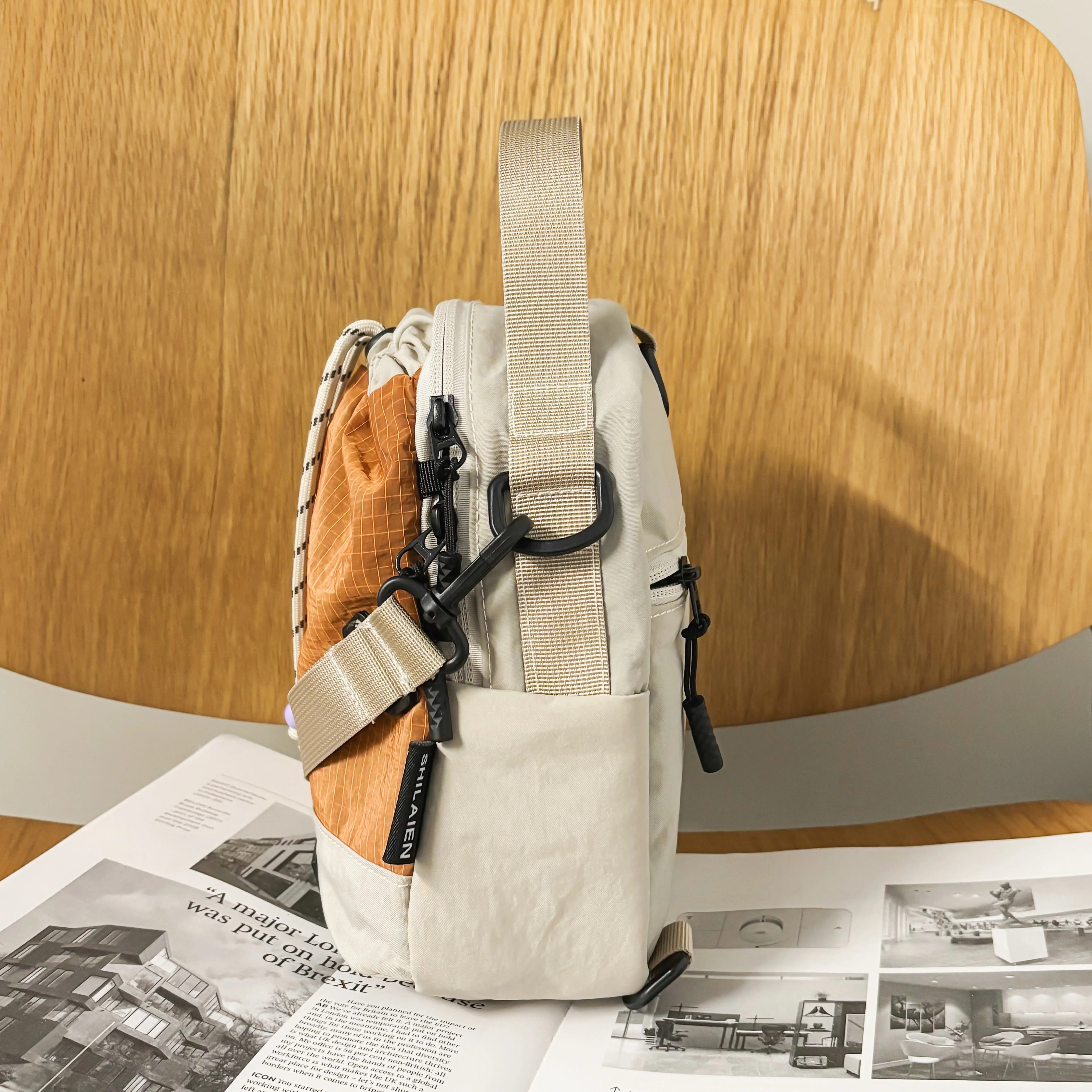 Fashionable Commuter Crossbody Bag Mobile Phone Bag Lightweight